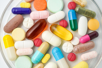 vitamin supplements capsules pill, softgel, fish oil, omega 3, vitamin E