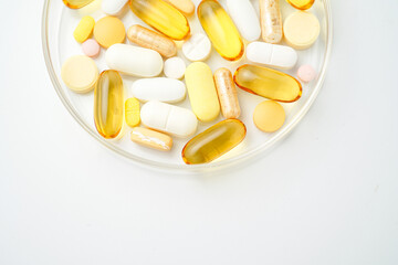 vitamin supplements capsules pill, softgel, fish oil, omega 3, vitamin E