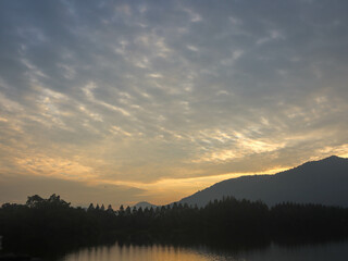 Obraz premium sunset in the mountains