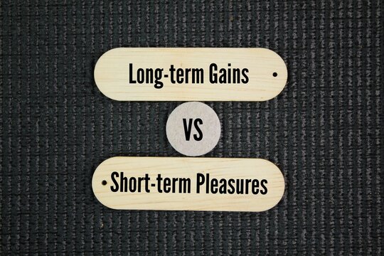 Two choices of habits to succeed, namely Long-term Gains vs. Short-term Pleasures word. Short term pleasures can lead to long term traps. Two if things come easy and you get comfortable, you are getti