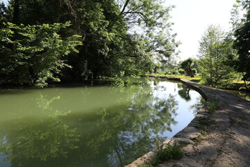 La rivière le Grand Morin, ville de Crécy la Chapelle, département de la Seine et Marne, France