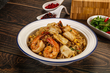 Vietnamese fried rice with prawn and squid Kom Ran