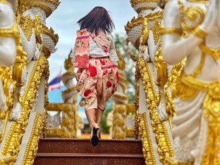 golden buddha statue at wat phra kaew