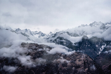 Fototapeta premium HIMALAYAS COVERED IN CLOUDS