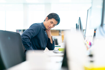 疲れる男性　ビジネス