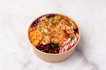 Poke bowl saumon