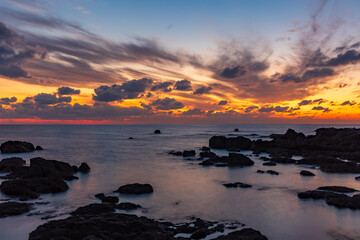 日本の風景・秋　日本海の夕暮れ　秋田県八峰町　岩館海岸