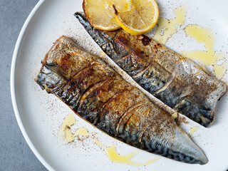 grilled fish with lemon, Grilled mackerel