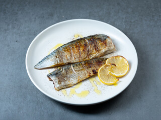 grilled fish with lemon, Grilled mackerel