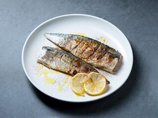grilled fish with lemon, Grilled mackerel