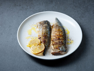 grilled fish with lemon, Grilled mackerel