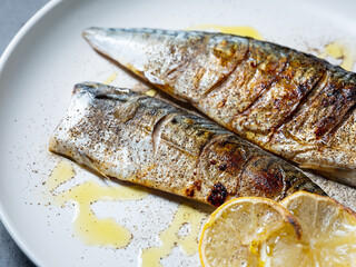 grilled fish with lemon, Grilled mackerel