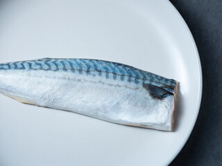 raw mackerel on a plate
