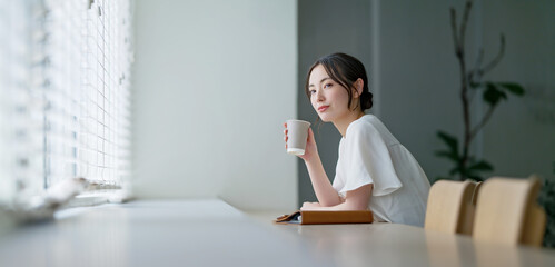 女性