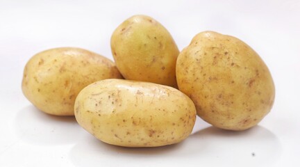 Kentang. Potatoes are a type of tuber that is rich in nutrients and has various health benefits.