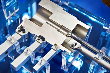 Lathe tool cutter with inserts