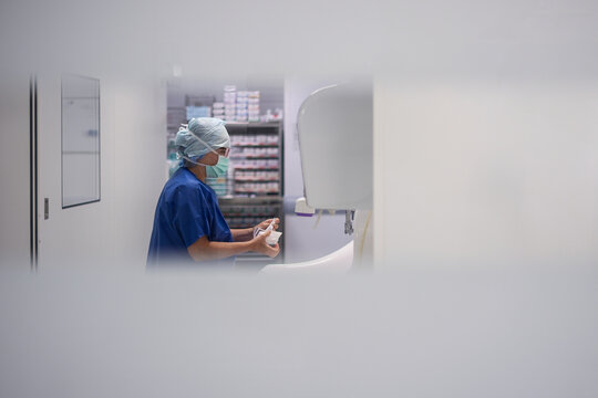 Nettoyage des mains au bloc opératoire