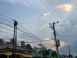 driving in the afternoon while enjoying the beautiful scenery, beautiful and clear skies and views...