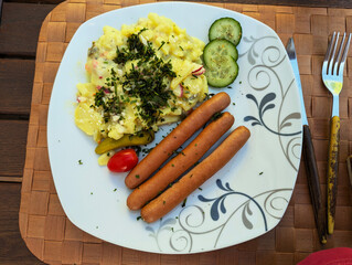 Wiener Würstchen, Wiener, Kartoffelsalat, Würstchen.
