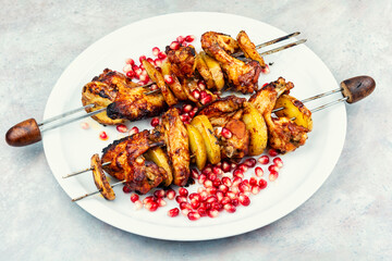 Spicy fried chicken wings.