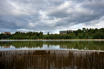 Silence and reflections on the lake of Saen Monourom