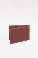 Classic brown leather wallet with a sleek design, ideal for organizing cards and cash.