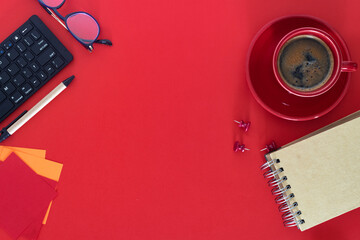 Contemporary home office flatlay with vibrant tones. Perfect for editorial and marketing use.