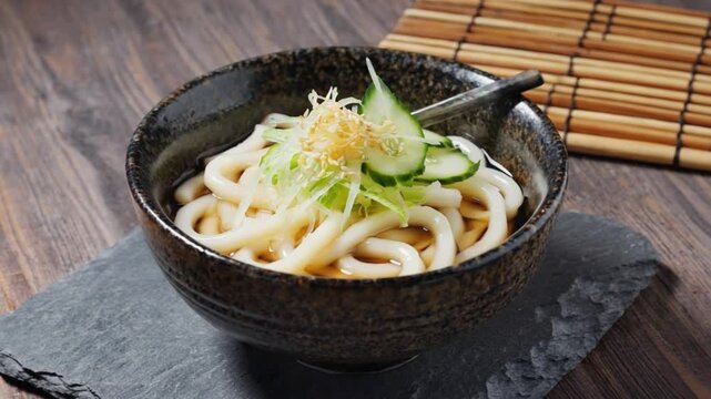 冷やしたぬき、冷たいうどん