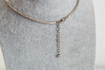 Collier, Handarbeit, Kettenverschluss, Karabinerverschluss, verstellbare Gr&ouml;&szlig;e