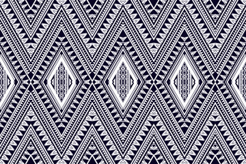 Seamless tribal geometric pattern in black and white. Intricate symmetrical design with ethnic, Aztec-inspired diamond shapes, arrows, and decorative lines, ideal for textiles, wallpapers