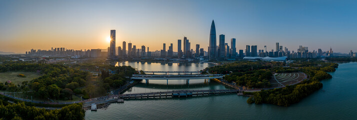 Naklejka premium Shenzhen skyline at Sunset, China