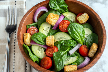 spinach garden salad  with croutons
