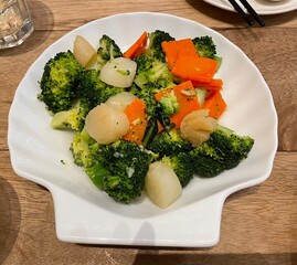 Broccoli and carrot veggie