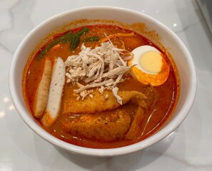 chicken noodle laksa food
