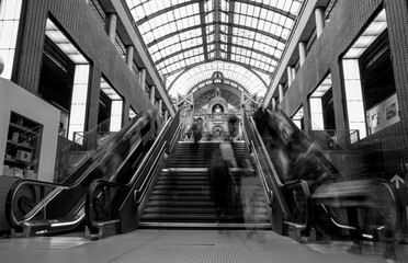 Trainstation in Belgium during rushhour