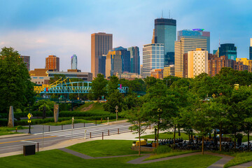 Obraz premium Vibrant view of modern Minneapolis skyscrapers