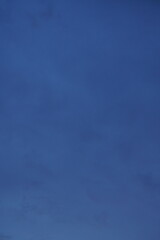 Später Abend oder frühe Nacht Himmel mit Wolken und Stimmung