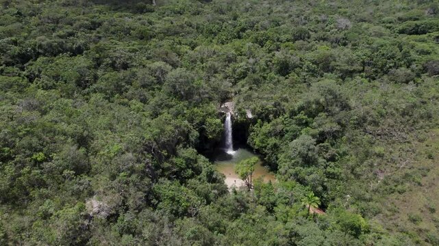 BRAZILIAN BIG AND BEAUTIFUL WATERFALL - CACHOEIRA DO ABADA, GOI&Aacute;S