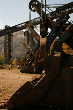 Mining equipment 