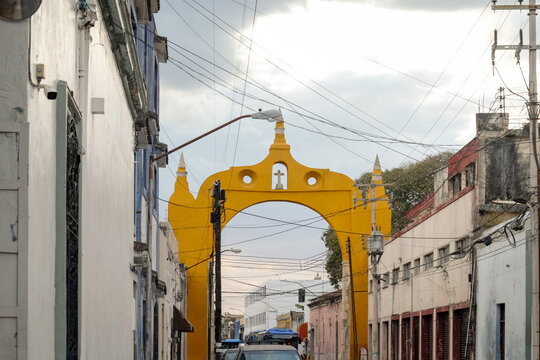  Yellow Colonial Archway in Yucat&aacute;n Street

