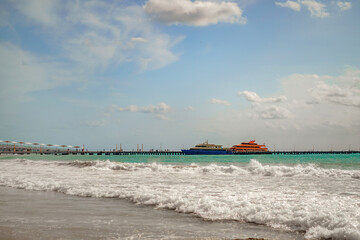 Sea shore on the Caribbean beach in the Zona Hoteleria in Cancun.