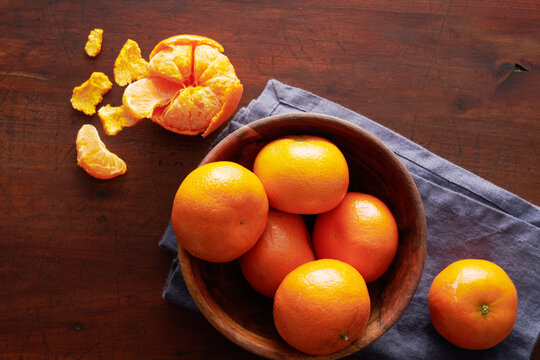 Clementine Oranges in Bowl from Above 