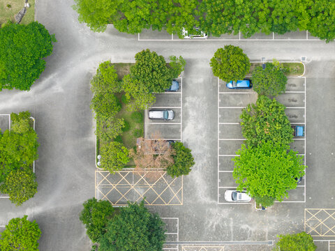 Green Urban Parking Lot Design with Geometric Layout