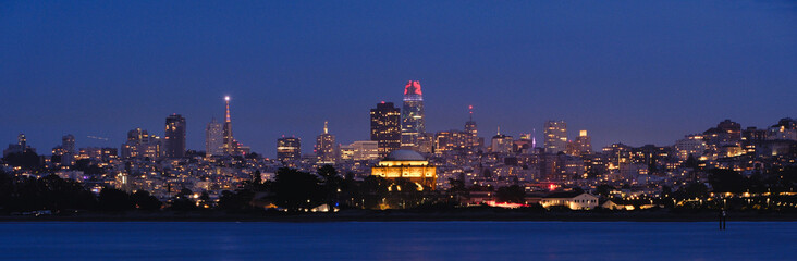 Fototapeta premium night view of SF