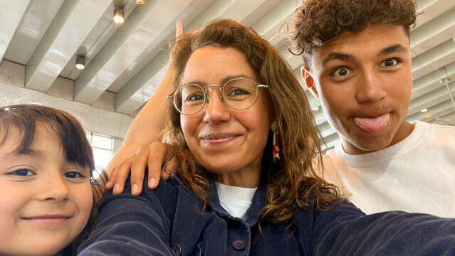  fun selfie with family