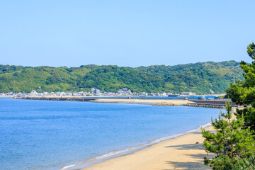 初夏の志賀島へと続く一本道　福岡県福岡市　A road leading to Shikanoshima in...