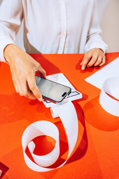 Paying with smartphone