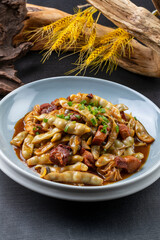 Braised pork with beans
