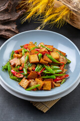 Stir-fried fish and tofu with two-color pepper