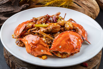 Fried crab with scallion and ginger